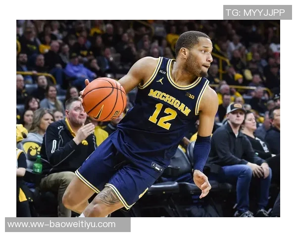 卡姆琼斯因超速被拦截逮捕急于赶往训练场引发关注