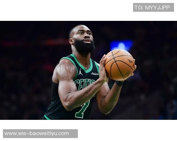 杰伦布朗谈末节反扑时的心态与队友沟通的重要性